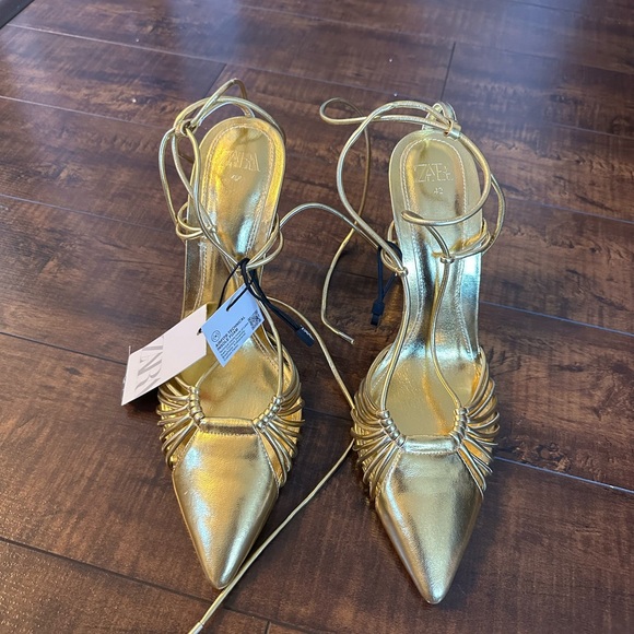 Brand New Zara shoe - Picture 1 of 2